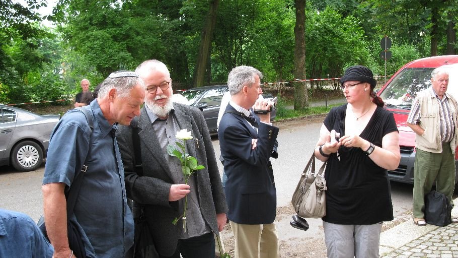 Stolpersteinverlegung im Jahre 2012