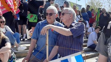 1. Mai 2015 Maikundgebung vor dem Karl Marx Monument