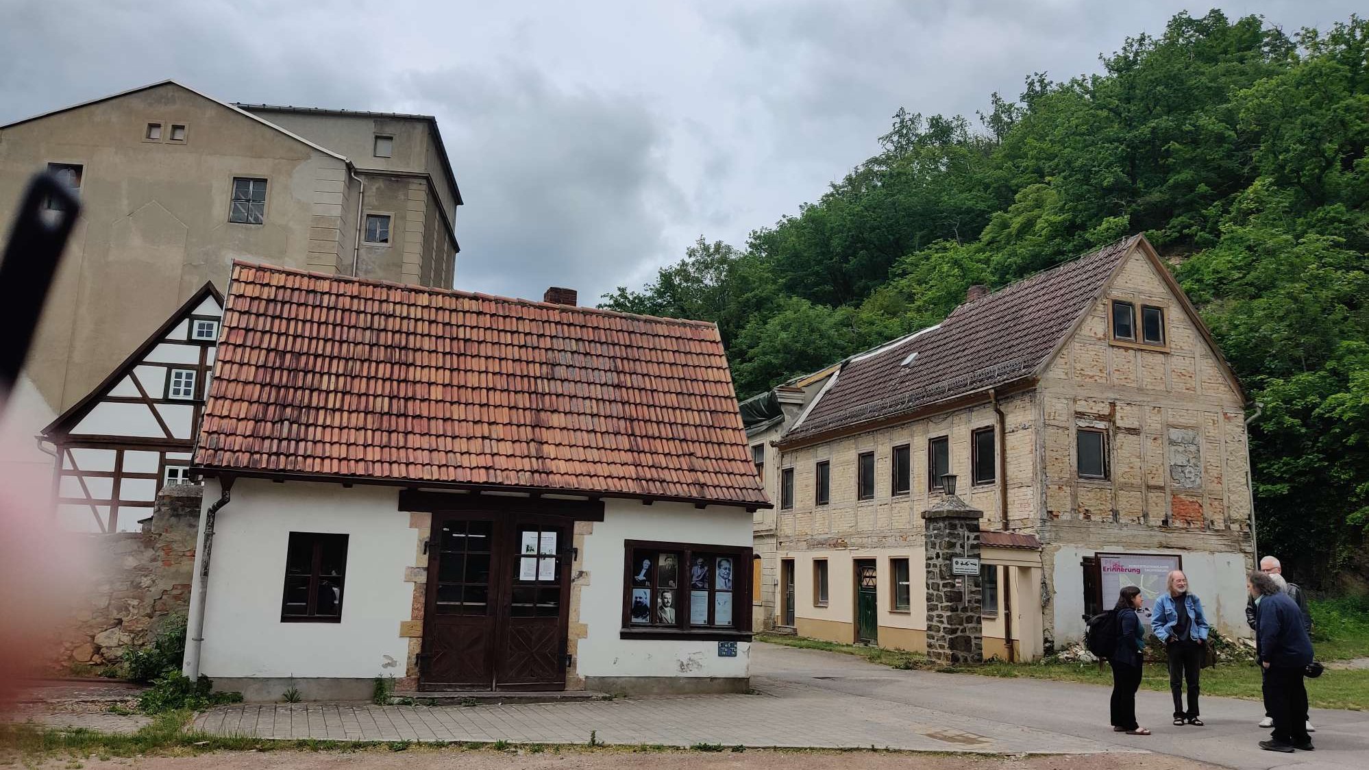 Rundgang  im ehemaligen KZ Sachsenburg am 03.06.2026