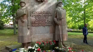 8. Mai 2015 - Ehrung der gefallenen Sowjetsoldaten auf dem Friedhof Richterweg