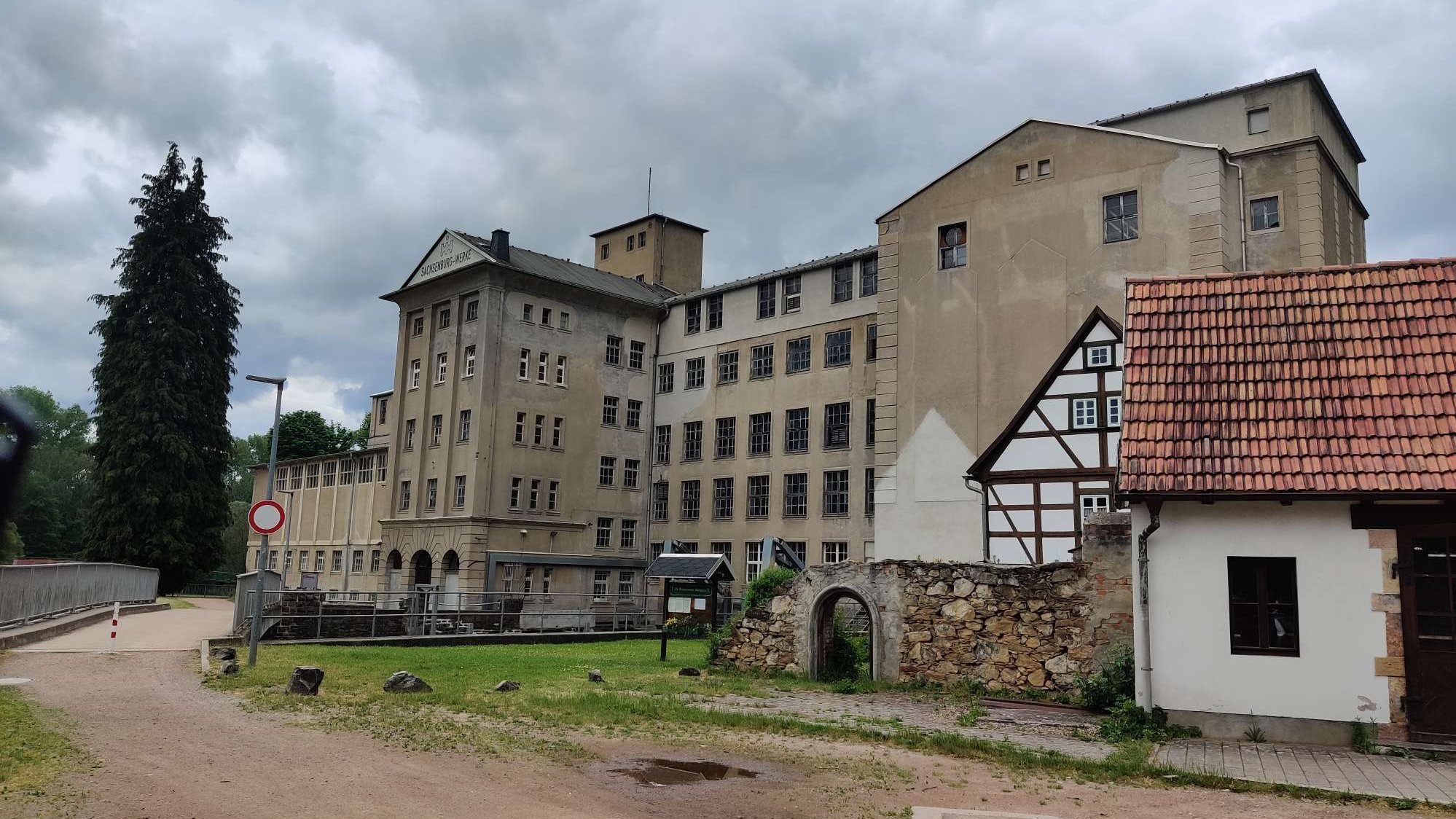 Rundgang  im ehemaligen KZ Sachsenburg am 03.06.2026
