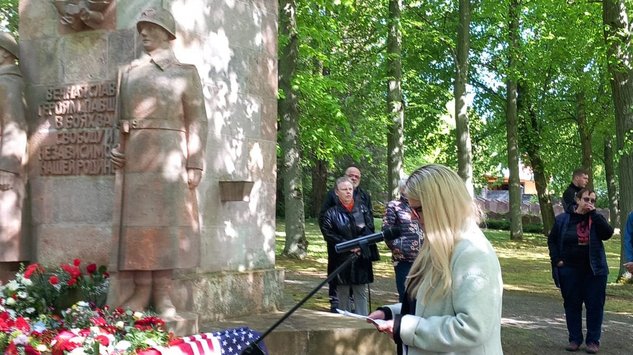 8. Mai 2015 - Ehrung der gefallenen Sowjetsoldaten auf dem Friedhof Richterweg -Rede von Susann Schaper