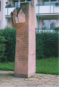 Stele an Stelle der alten Synagoge