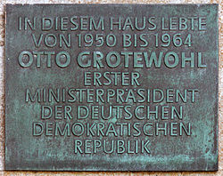 Gedenktafel am Wohnhaus von Otto Grotewohl Gedenktafel am Wohnhaus von Otto Grotewohl