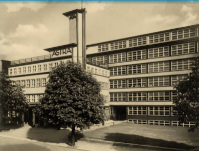 Hauptgebäude der Astra Werke in den 30er Jahren